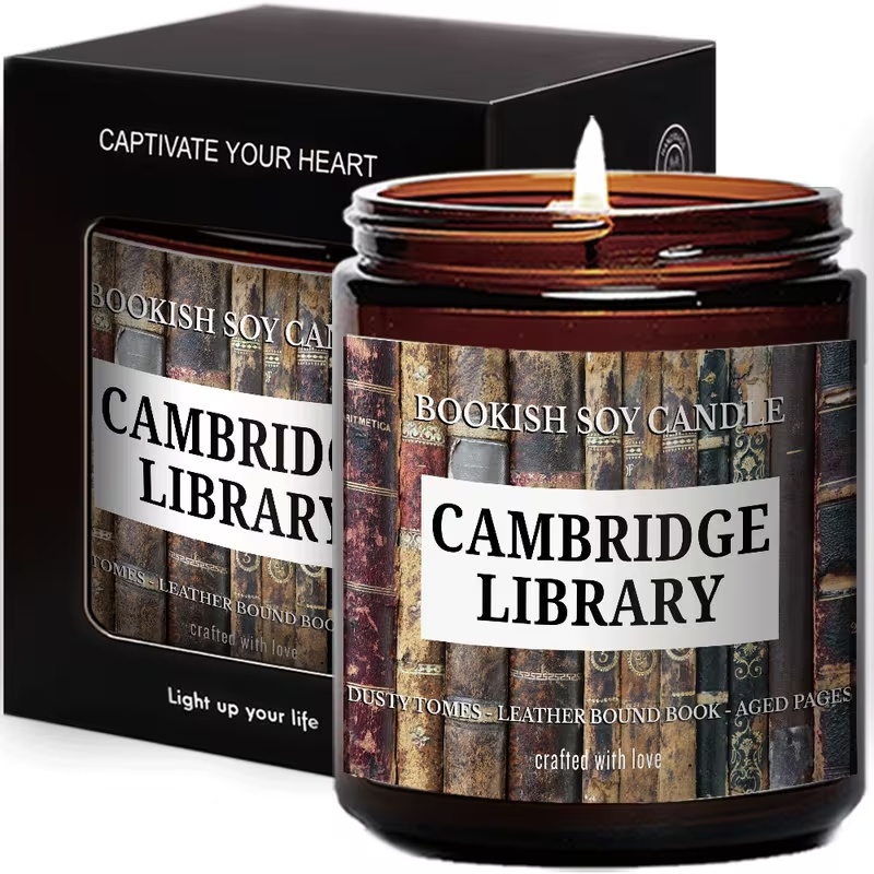 Ароматична свічка “Cambridge Library” із ароматом старих книг